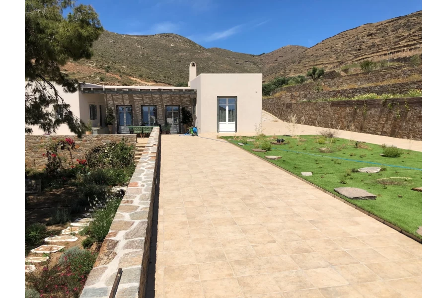 Construction of a ground floor house with basement - Zogaki Kythnos